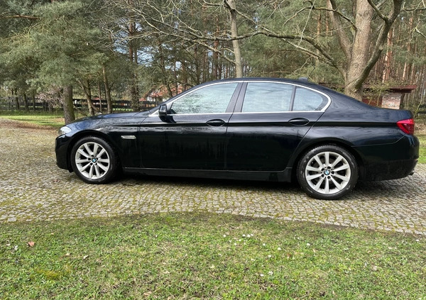 BMW Seria 5 cena 59500 przebieg: 275487, rok produkcji 2014 z Toruń małe 232